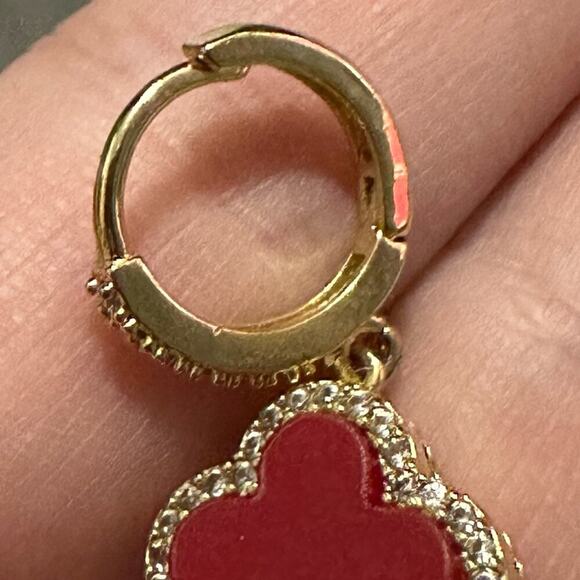 14K‎ Gold Plated Huggie Hoop Red 4-Leaf Clover Dainty Drop Dangle Earrings - Picture 3 of 6